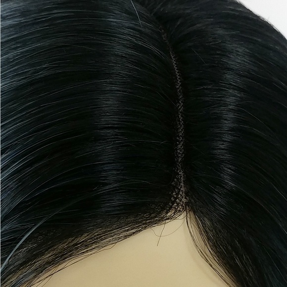 Blue lace front heat safe bob wig - Picture 7 of 12